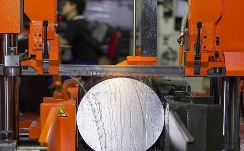 三穗立式金属带锯床切削出现跑带故障解决方法！